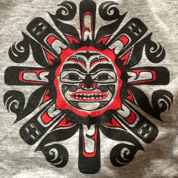NWOT Sun Indigenous Grey Sweat Top - Picture 2 of 3